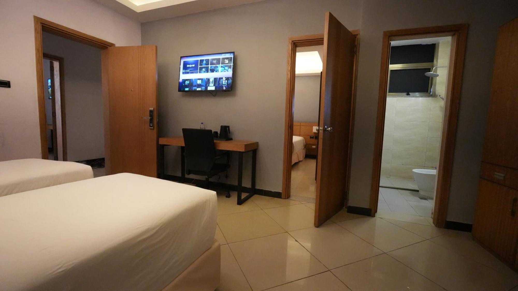 Mazeki Addis Boutique Hotel Exterior photo