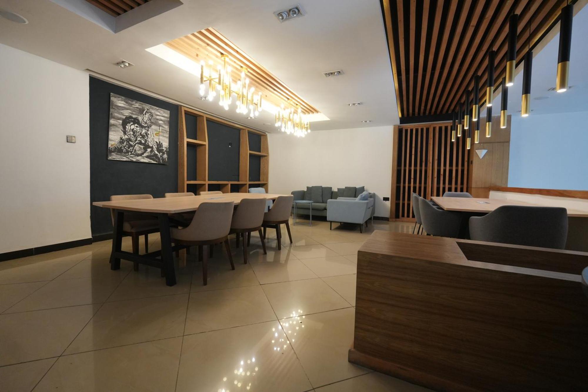Mazeki Addis Boutique Hotel Exterior photo